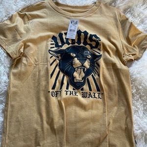 NWT vans T-shirt
